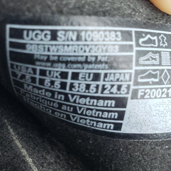 UGG Kari Criss Cross Sandals 7.5 Womens‎ Leather Slip On Black - Picture 9 of 9